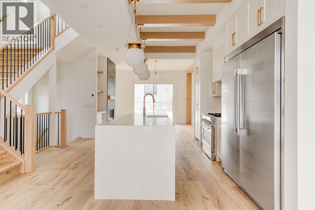 2447 29 Avenue SW - 5