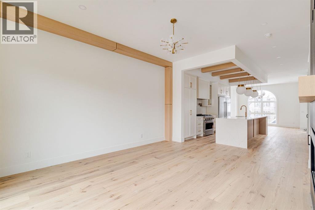 2447 29 Avenue SW - 16
