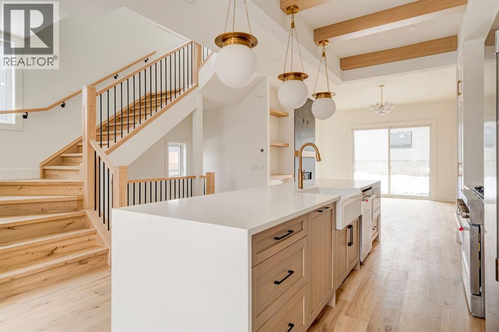 2447 29 Avenue SW - 6