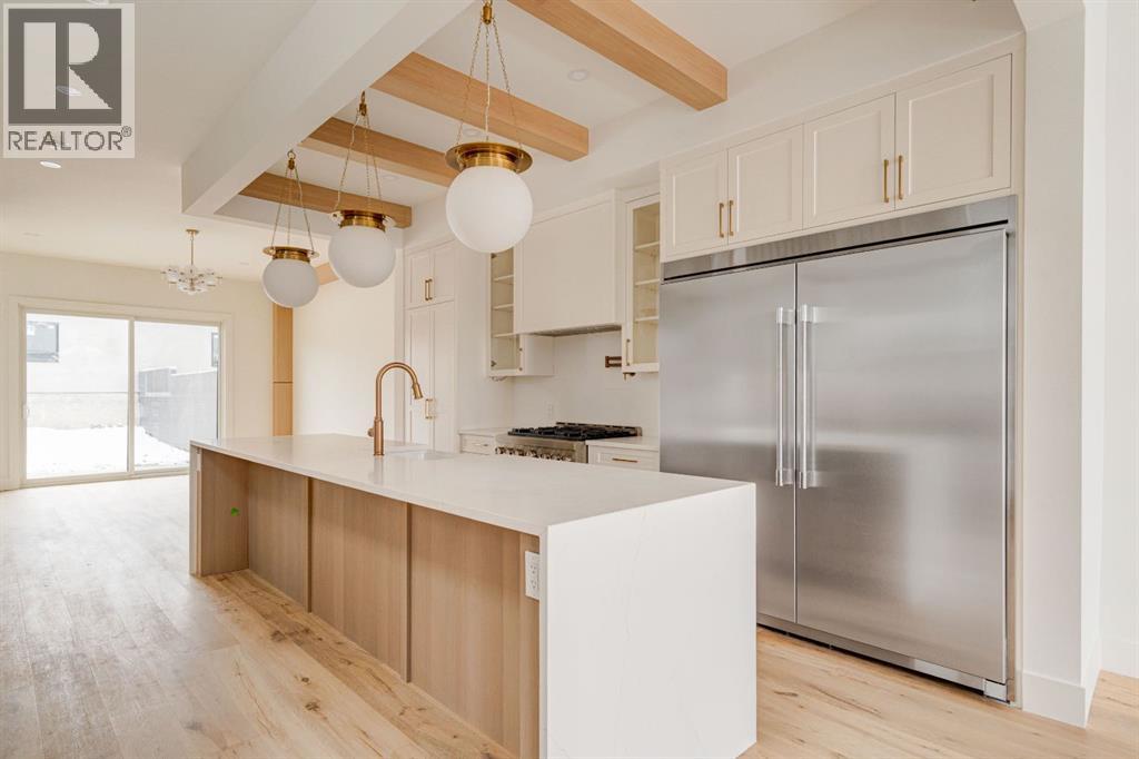 2447 29 Avenue SW - 4