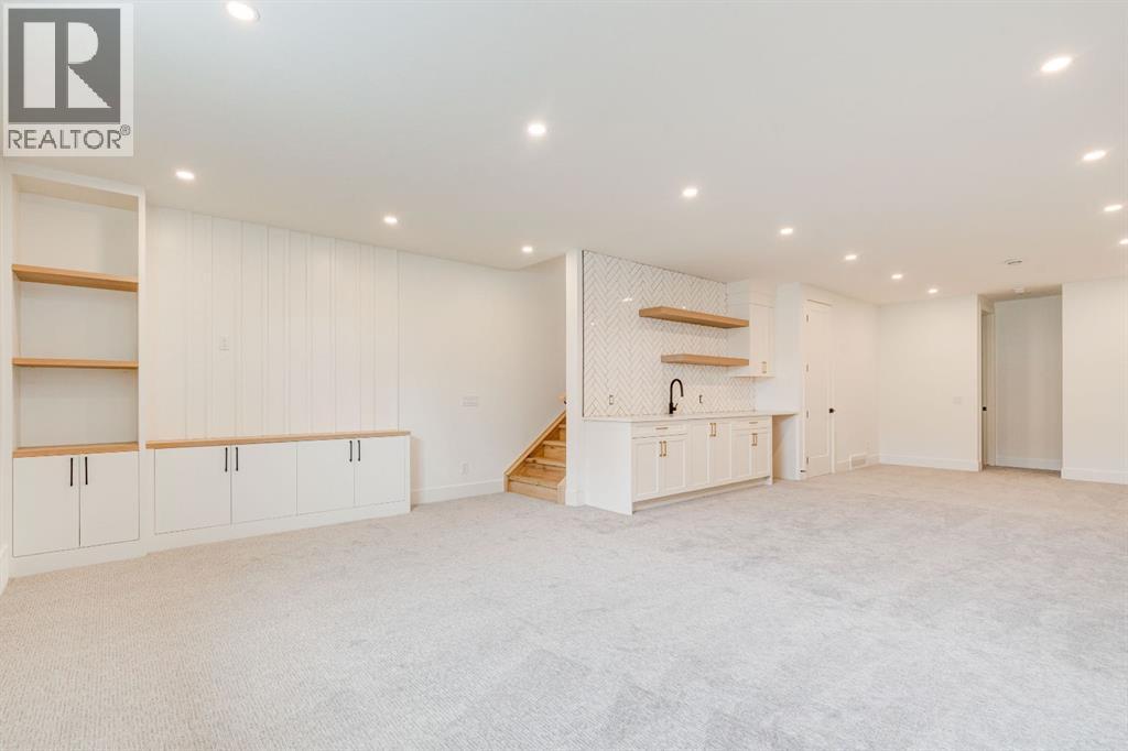 2447 29 Avenue SW - 36