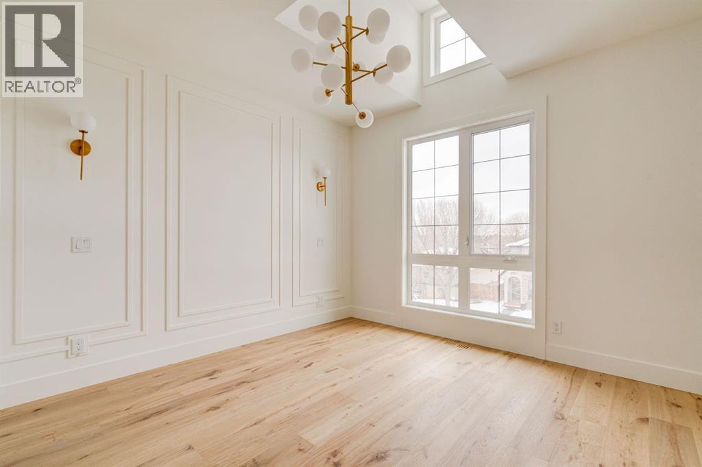 2447 29 Avenue SW - 18