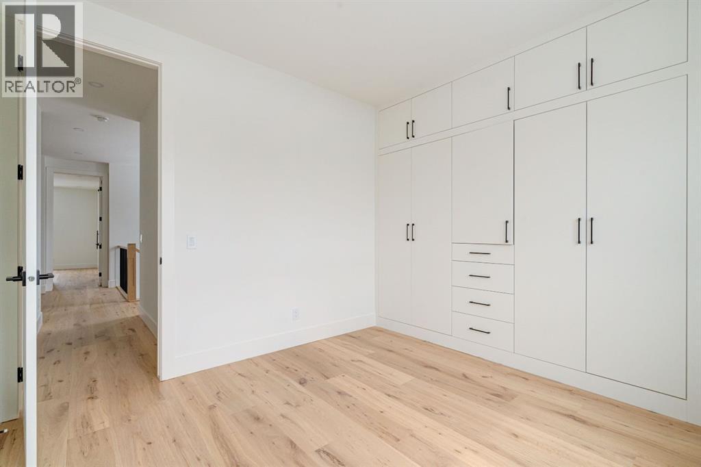 2447 29 Avenue SW - 29