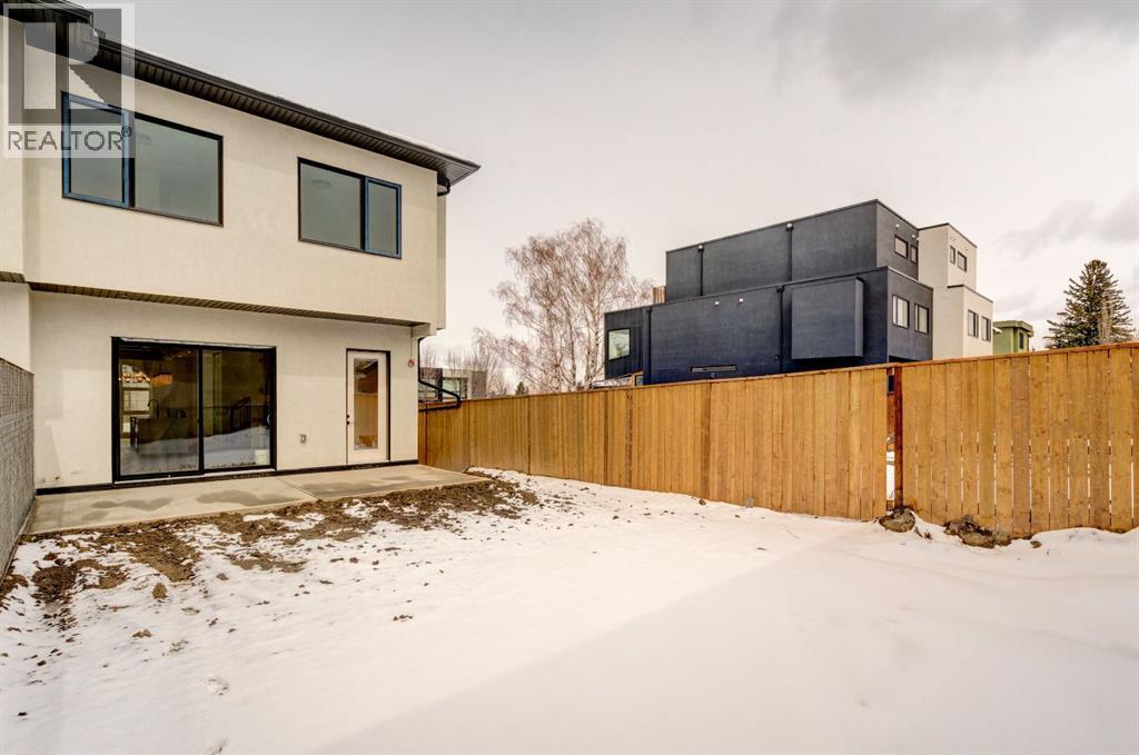 2447 29 Avenue SW - 38