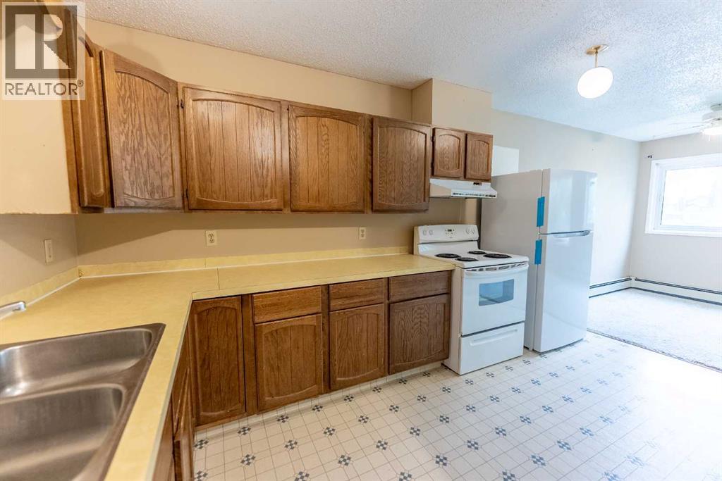4904 51 Avenue - 29