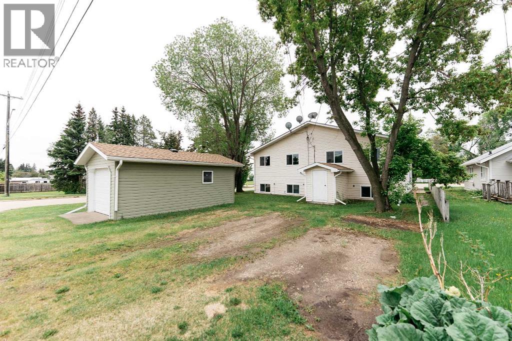 4904 51 Avenue - 3