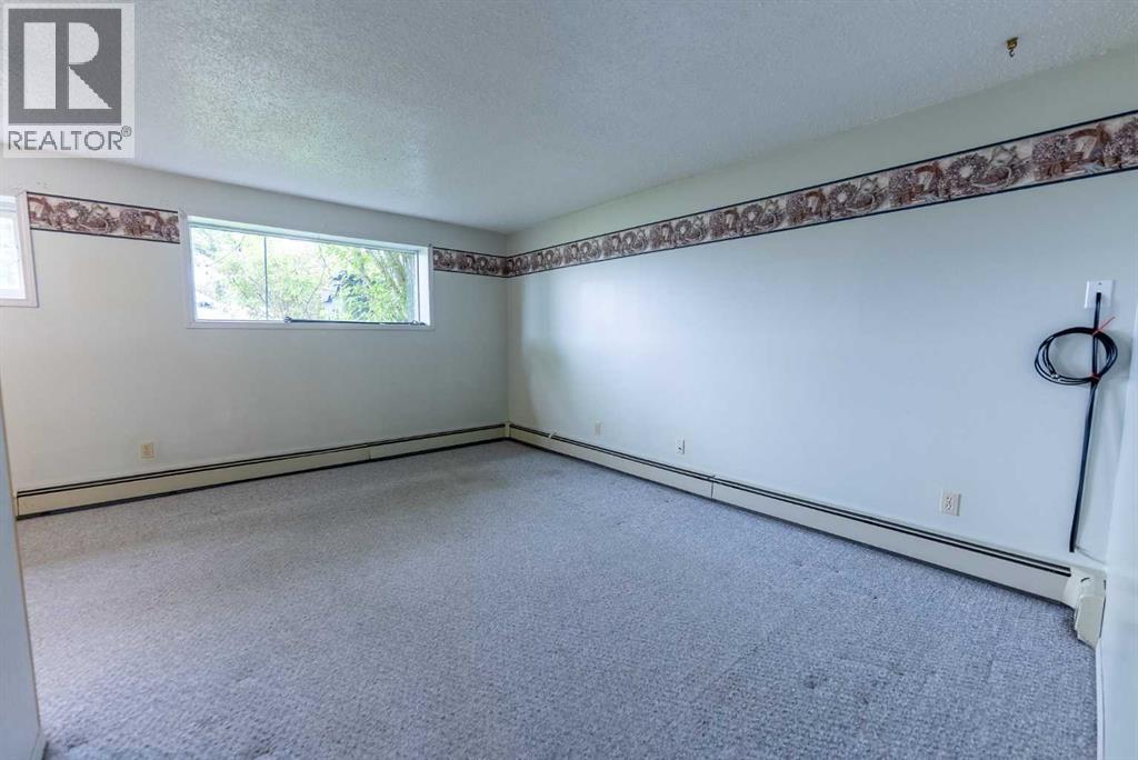 4904 51 Avenue - 25