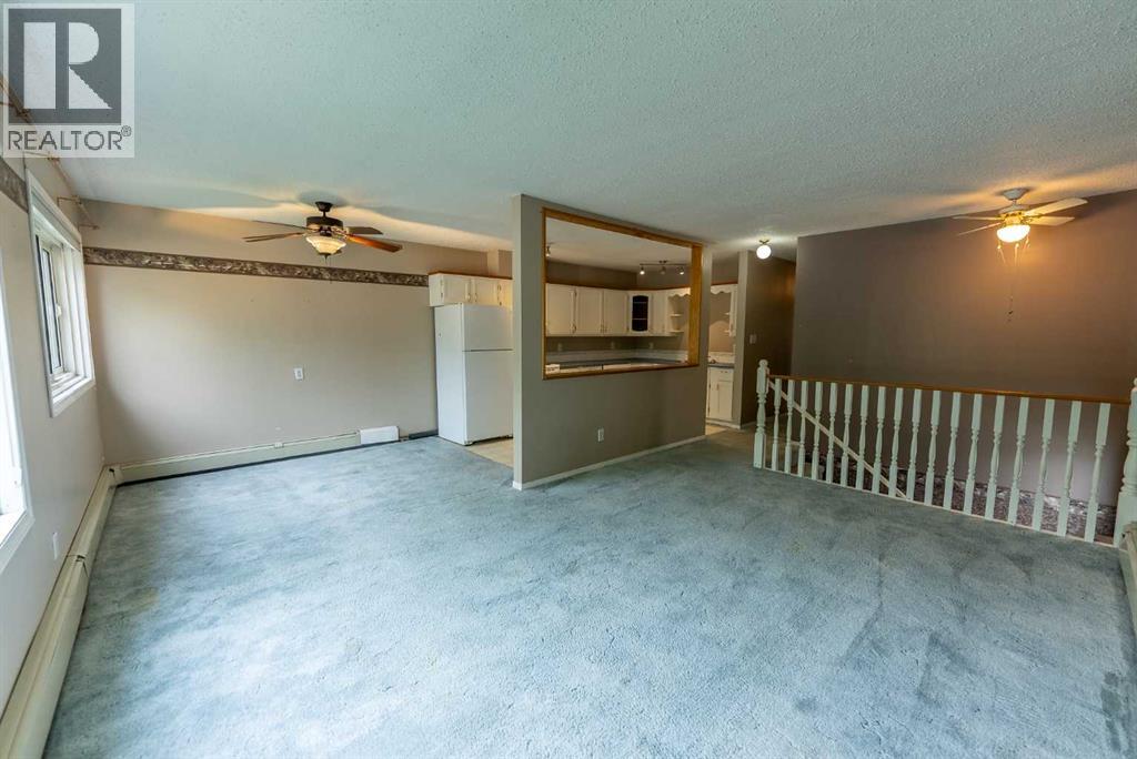 4904 51 Avenue - 6
