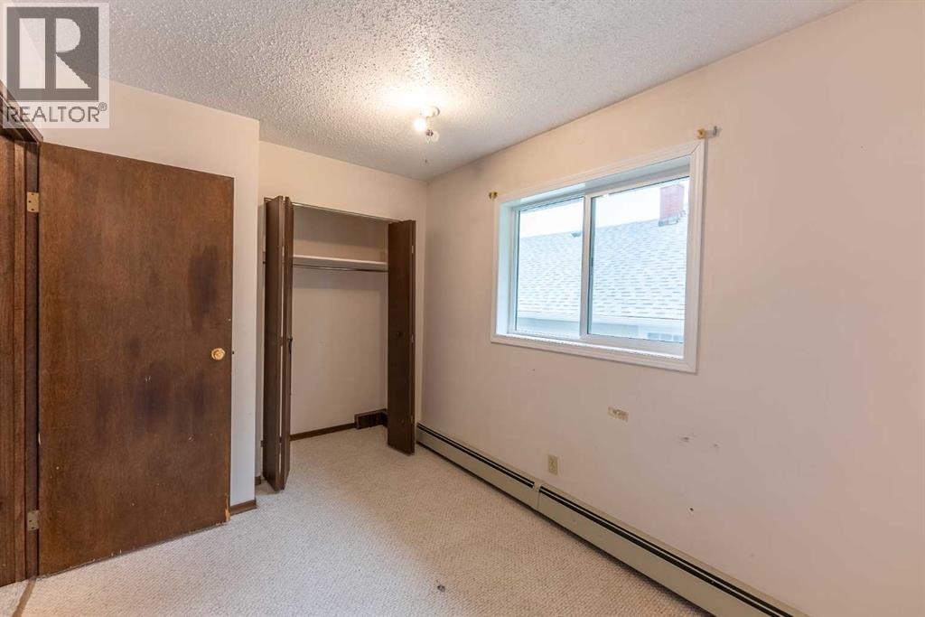 4904 51 Avenue - 28