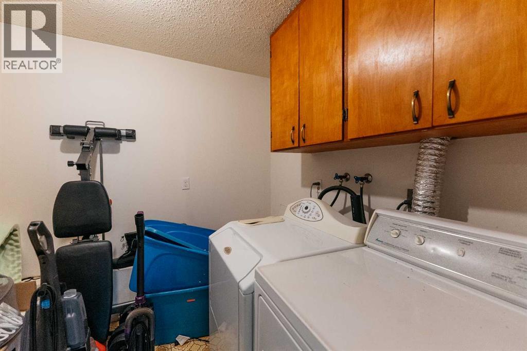 4904 51 Avenue - 41