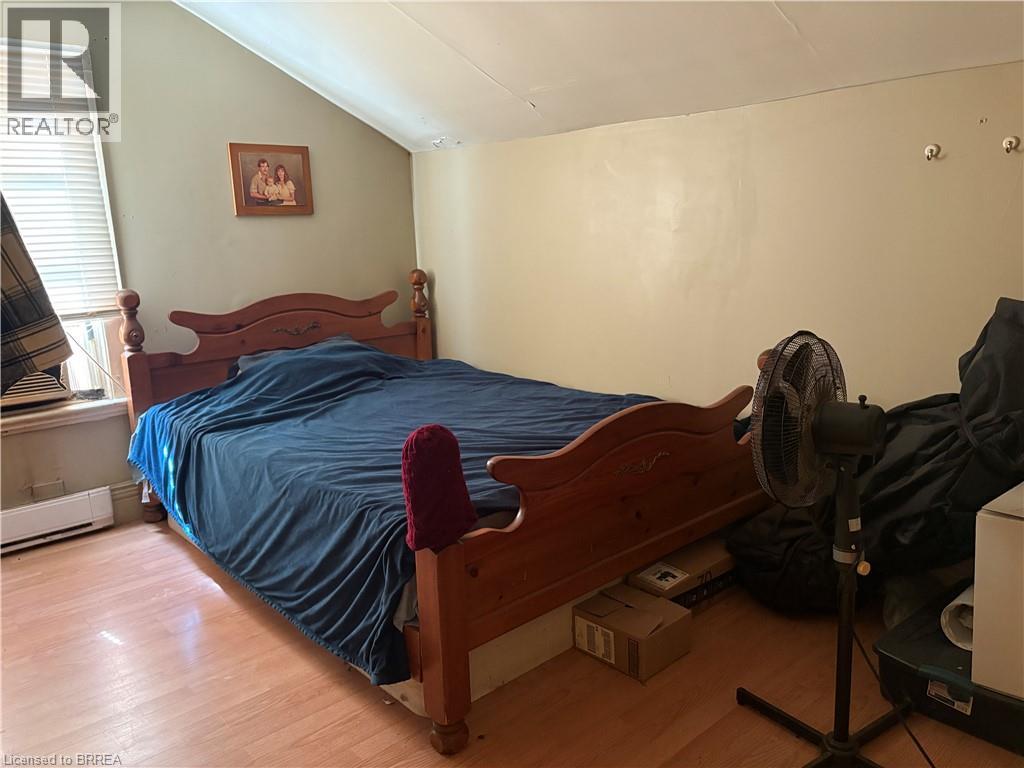 13 SHERIDAN Street - 11