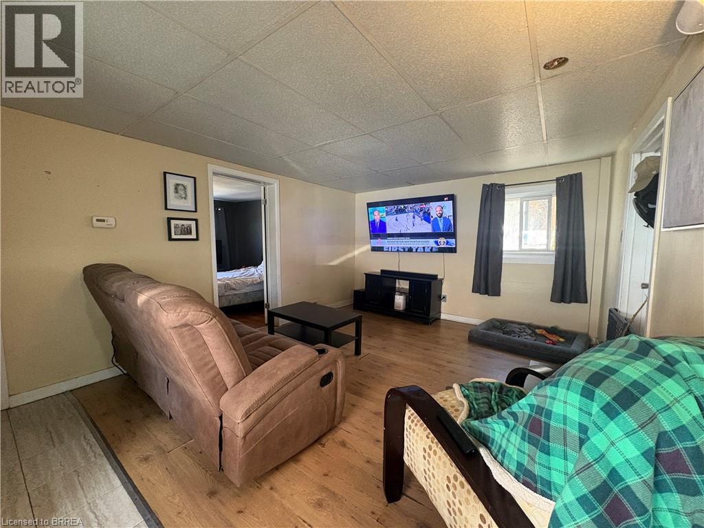 13 SHERIDAN Street - 14