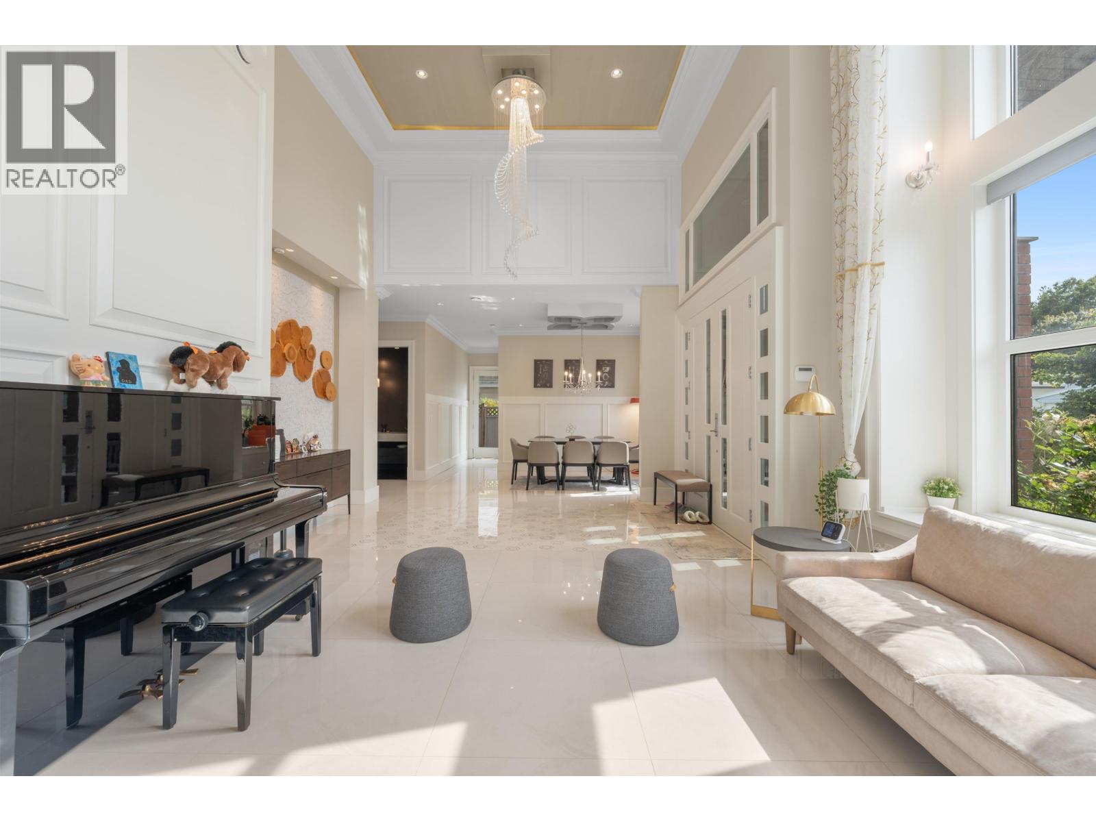 5 Bed, 6 Bath House for Sale in Richmond – 7160 PARRY STREET, Richmond – MLS# R3148472 - Image 2
