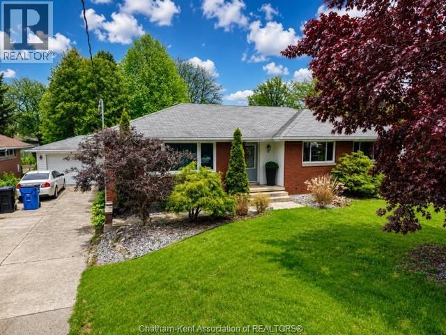 9 Owen AVENUE - 1