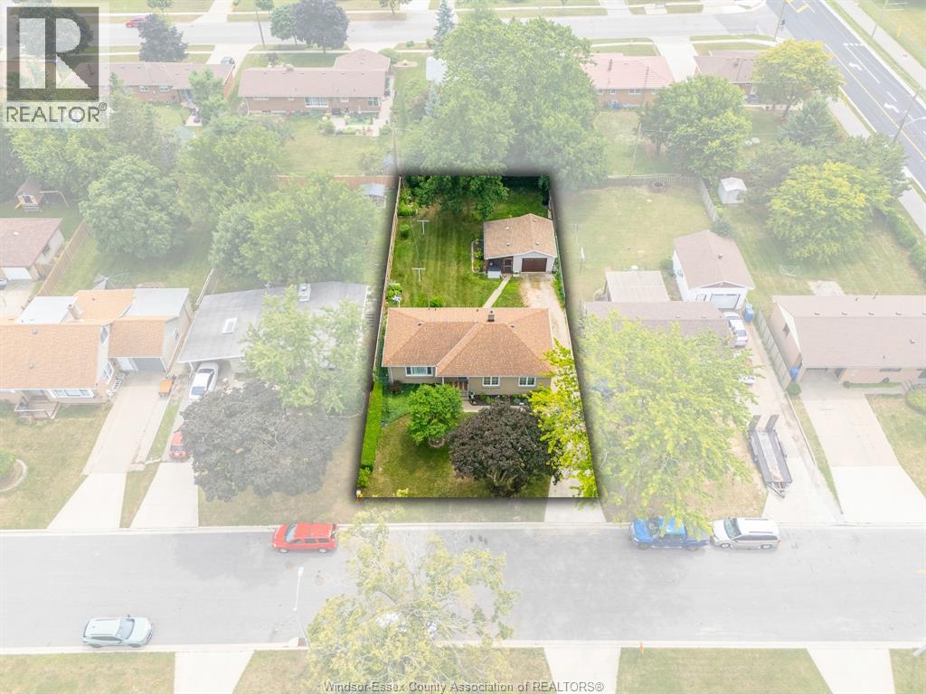 34 Melrose AVENUE - 40