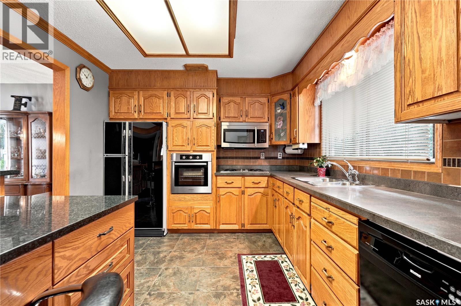 429 Montreal AVENUE S - 10