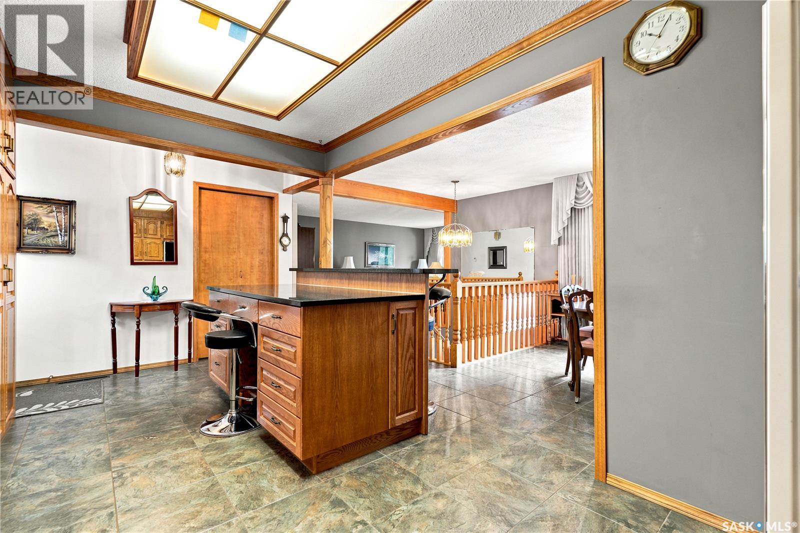 429 Montreal AVENUE S - 12