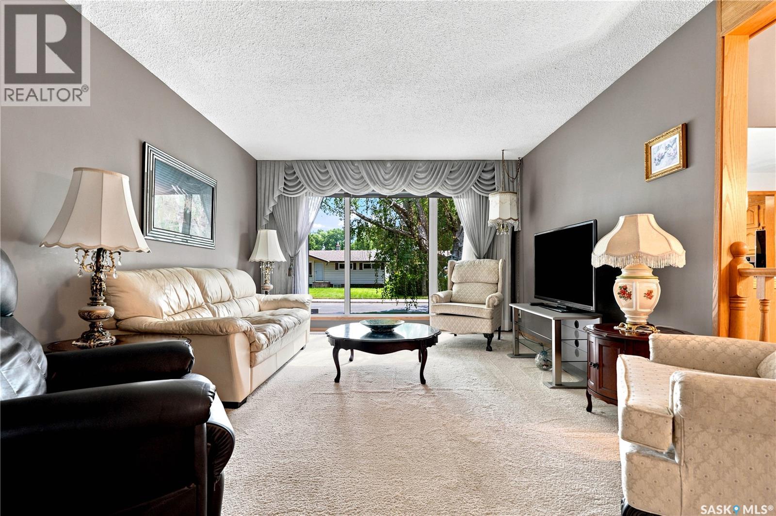429 Montreal AVENUE S - 18