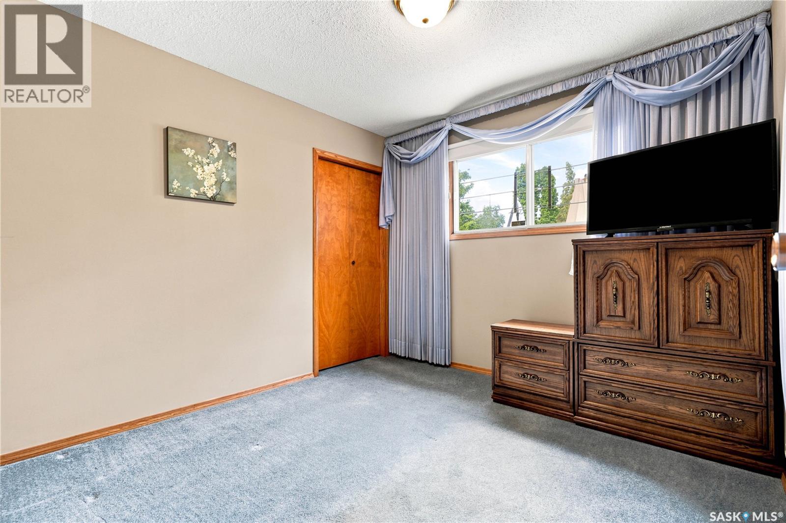 429 Montreal AVENUE S - 19