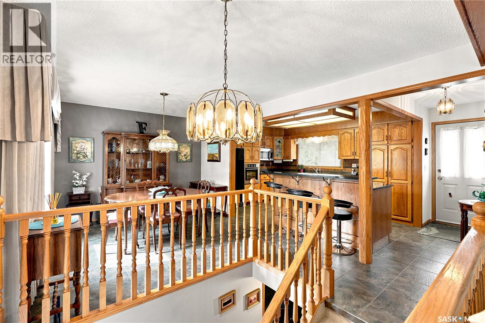 429 Montreal AVENUE S - 3