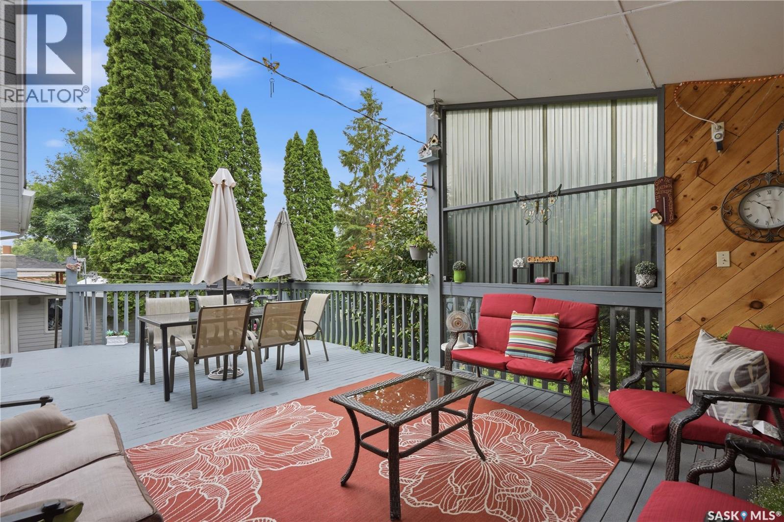 429 Montreal AVENUE S - 47