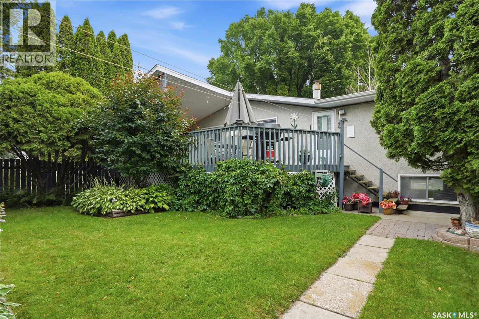 429 Montreal AVENUE S - 49