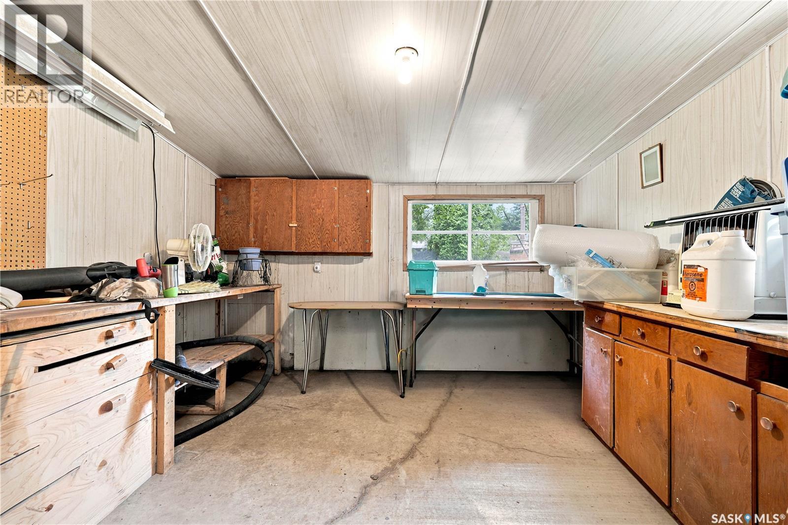 429 Montreal AVENUE S - 58