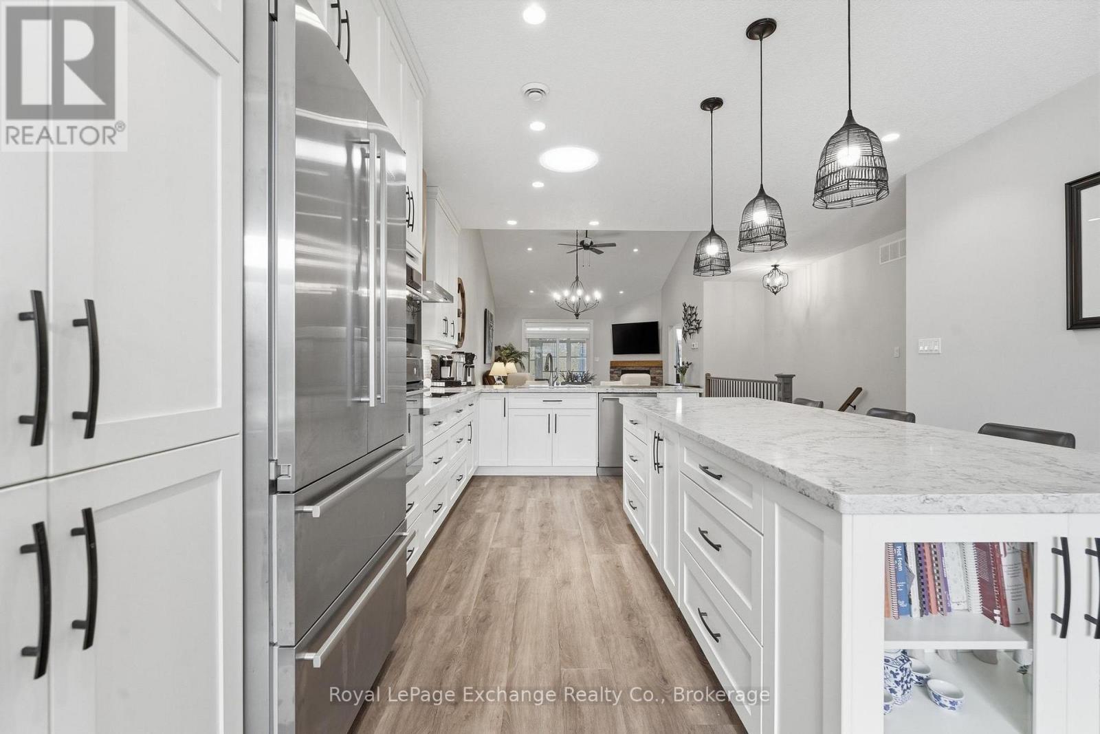 #25 552 DURHAM STREET - 13