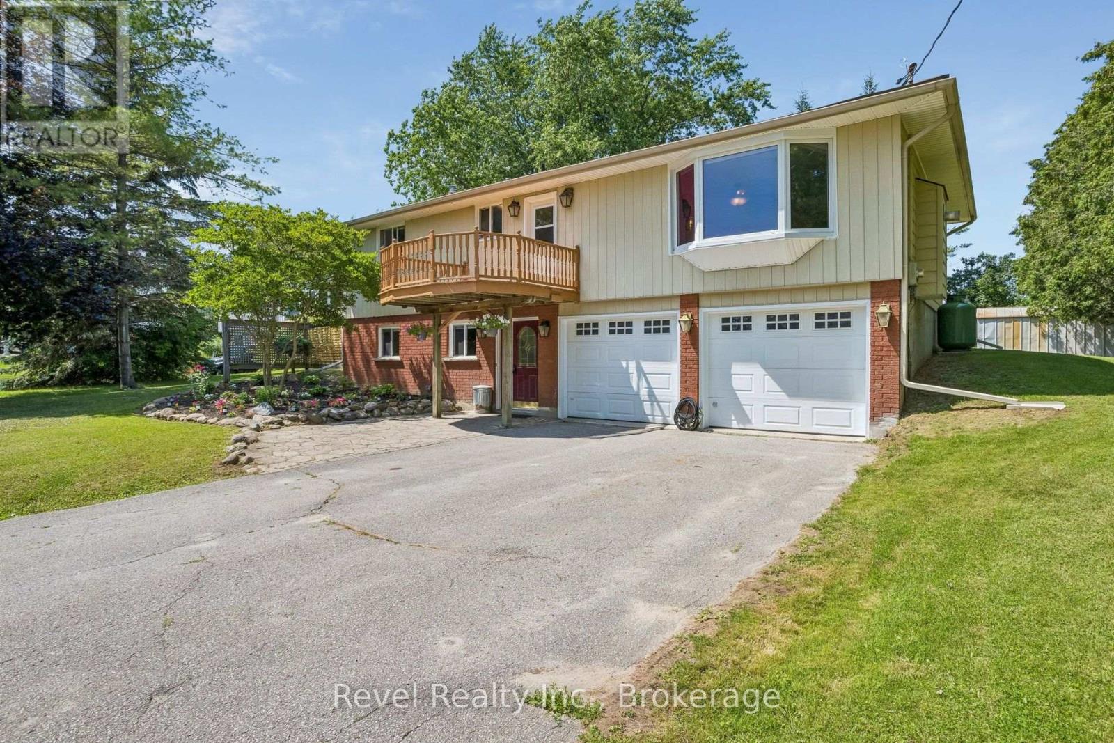 41 LAKEVIEW BOULEVARD - 2