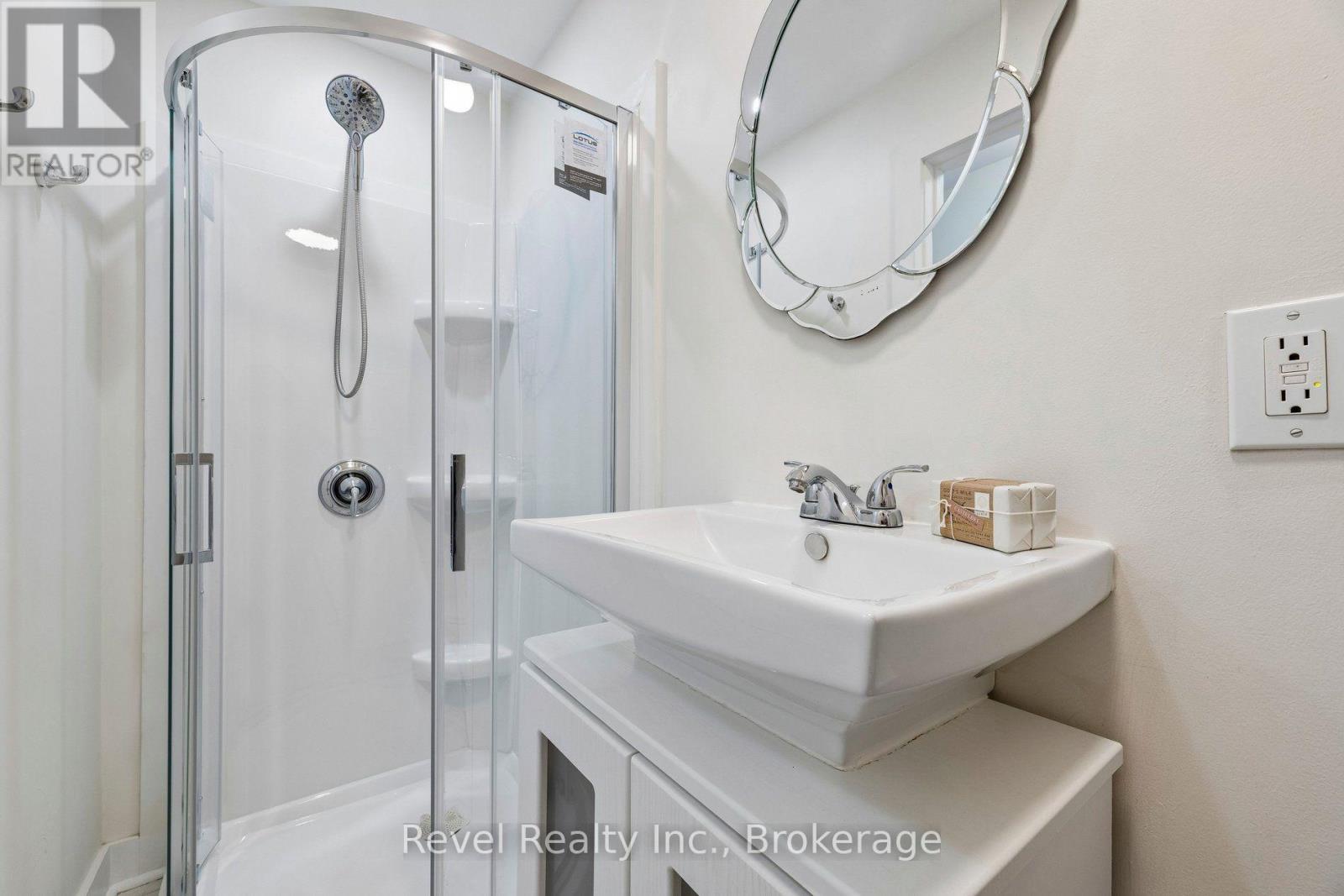 41 LAKEVIEW BOULEVARD - Image 20