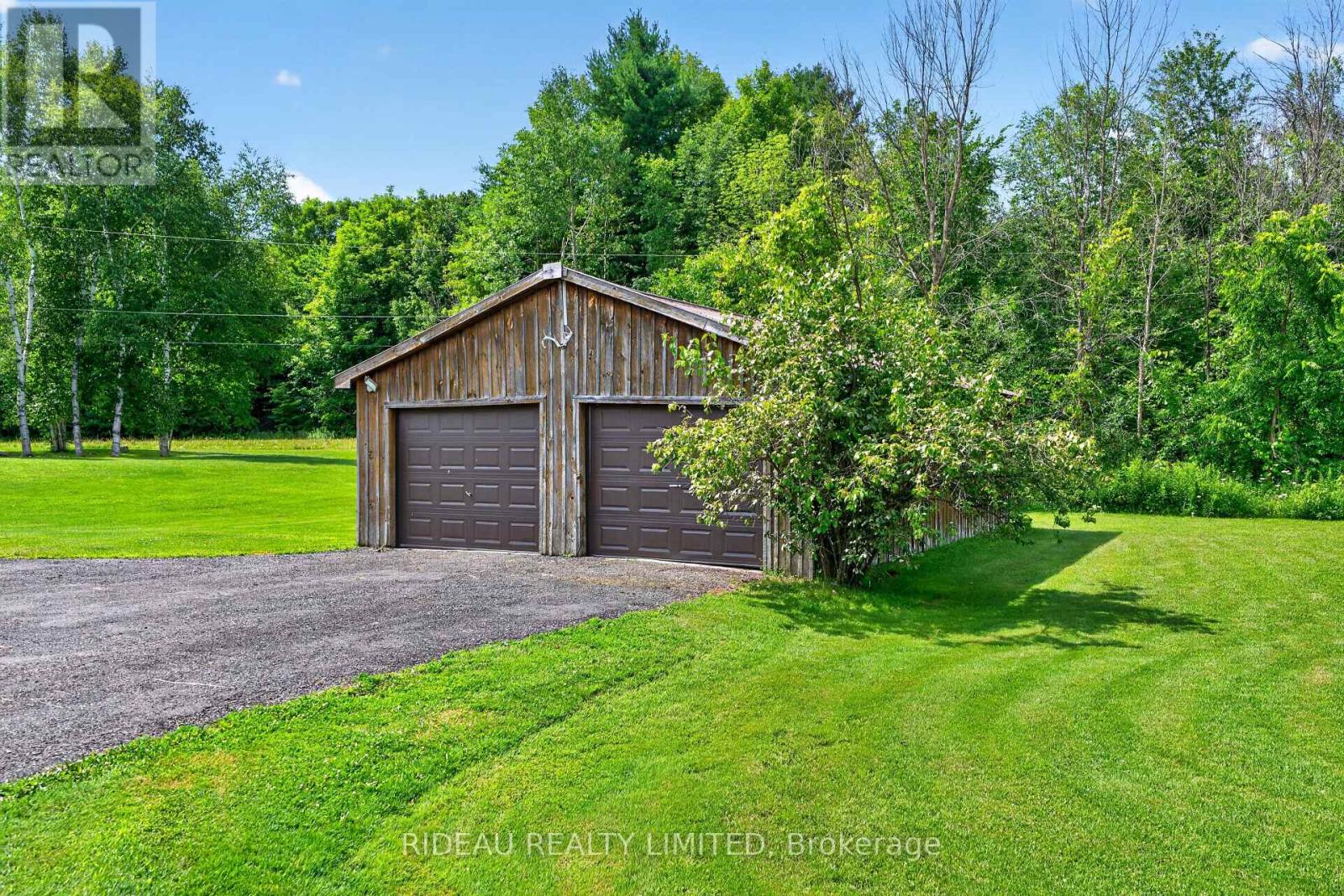 93 MALLENS ROAD - 32