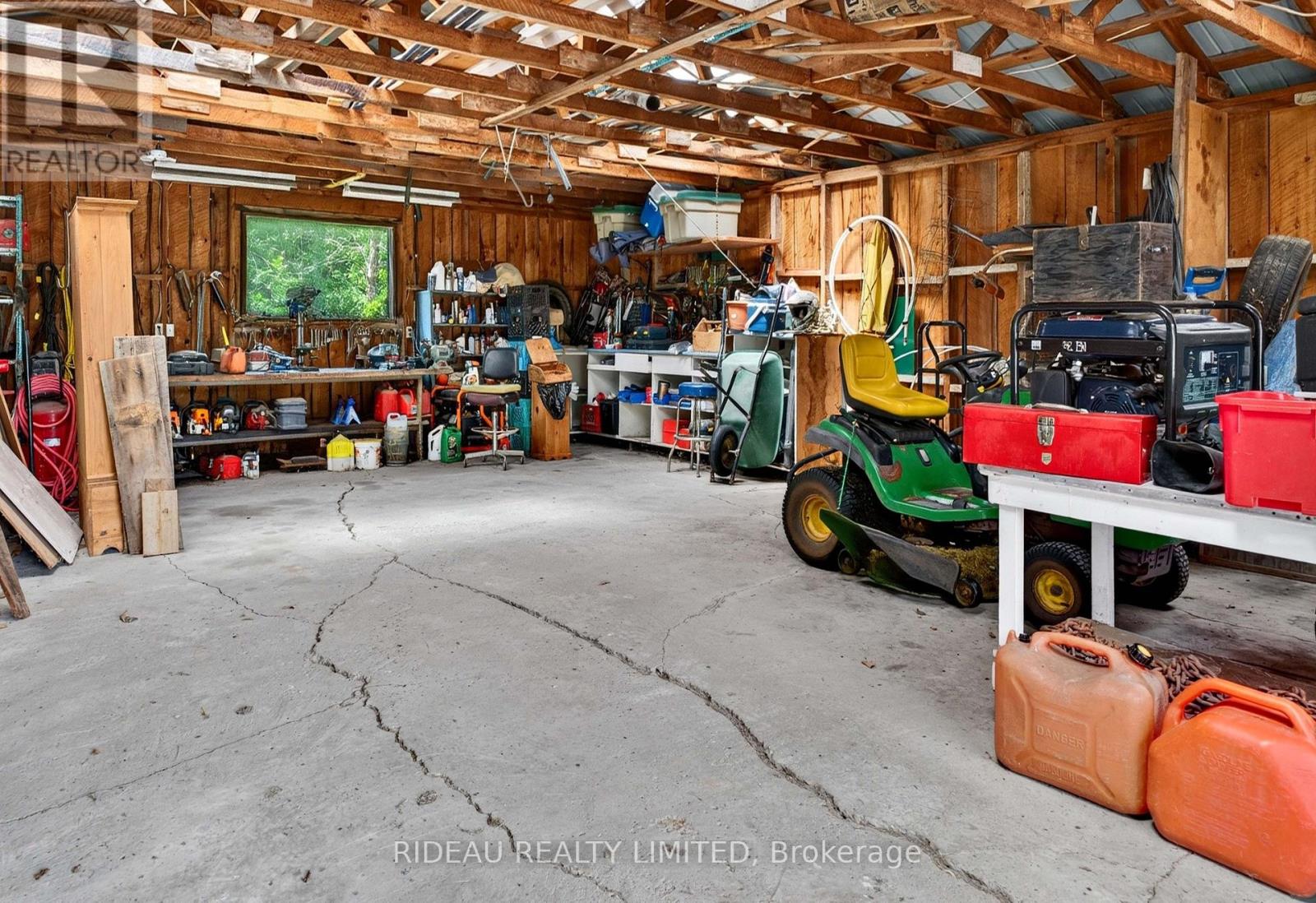 93 MALLENS ROAD - 33