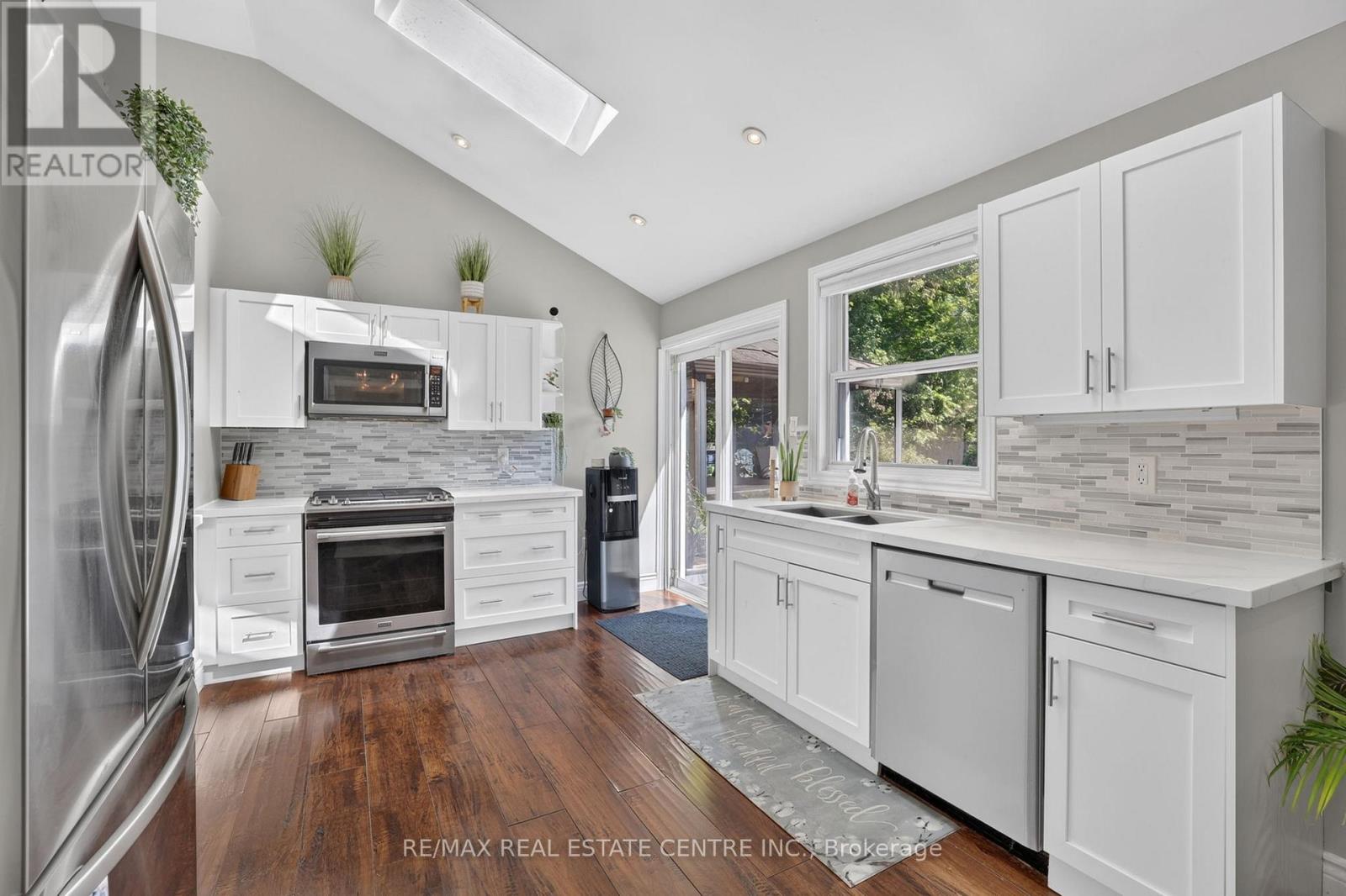 12429 WOLSELEY STREET - 11