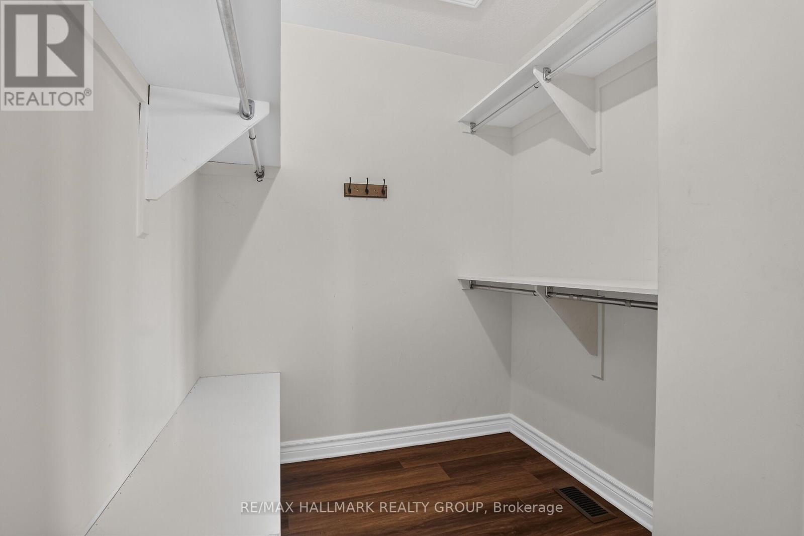 114 DUNFOREST TERRACE - 29