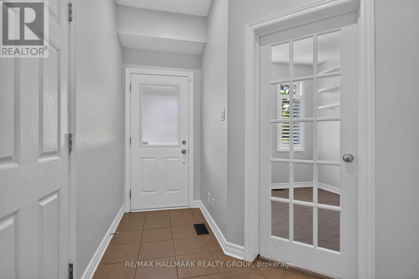 114 DUNFOREST TERRACE - 3