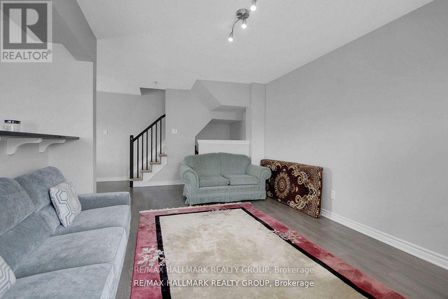 3 Bed, 2 Bath House for Sale in Ottawa – 41 MAROMA STREET, Ottawa – MLS# X13591570 - Image 12