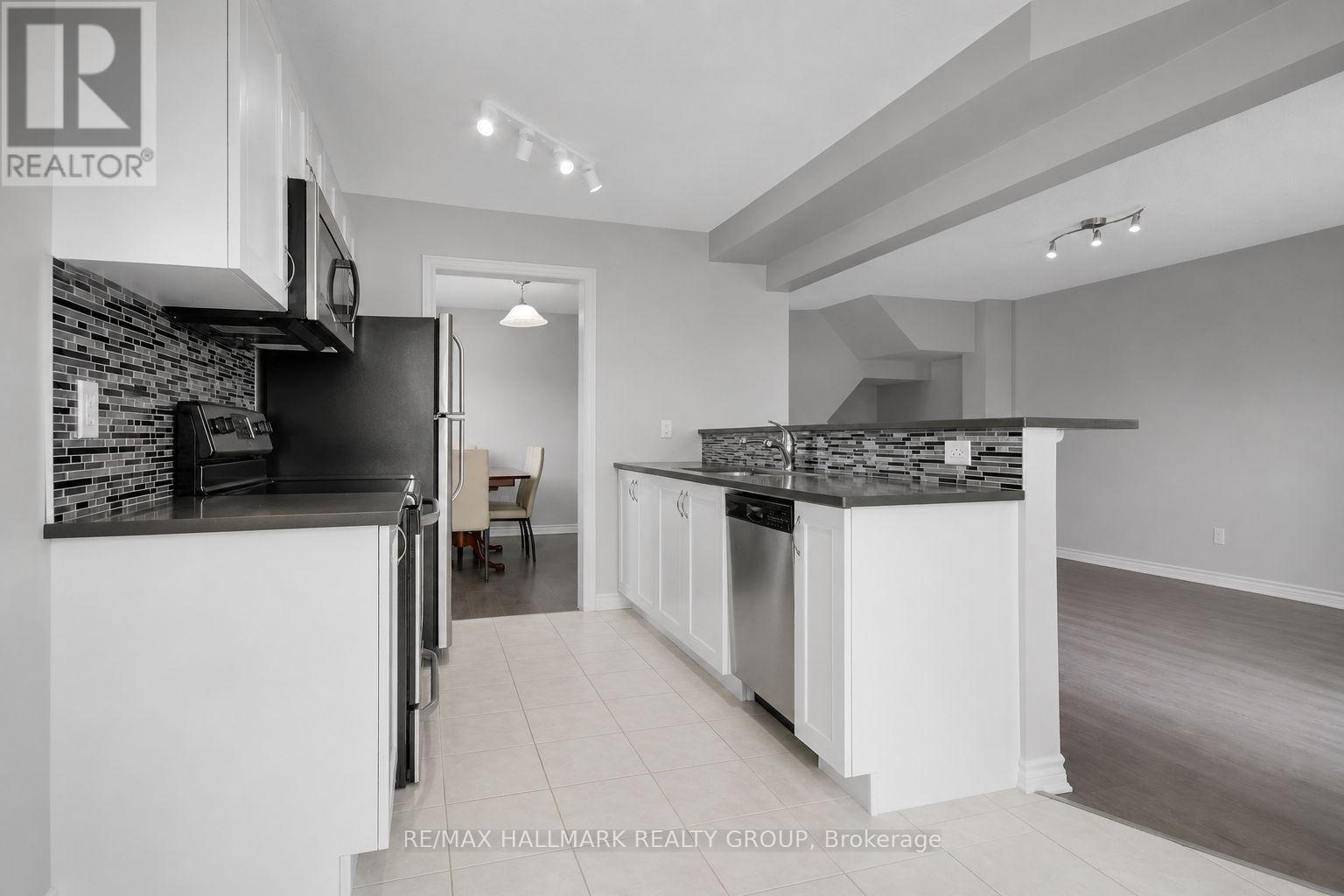 3 Bed, 2 Bath House for Sale in Ottawa – 41 MAROMA STREET, Ottawa – MLS# X13591570 - Image 16