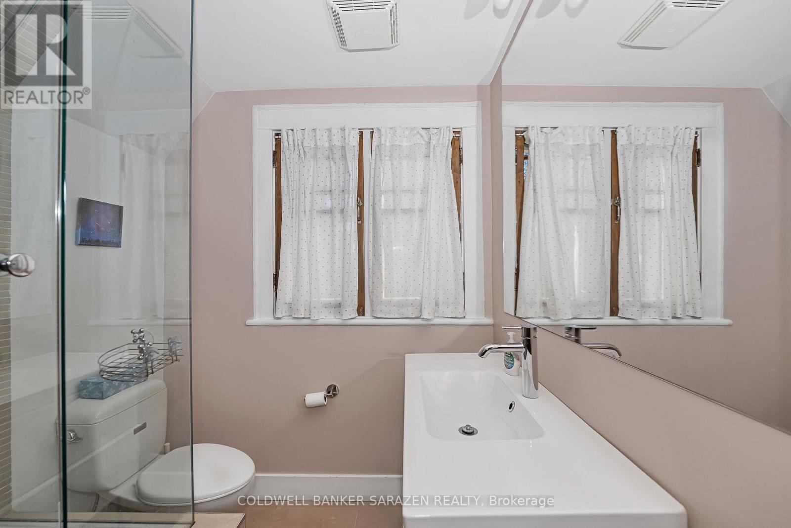 211 B MELROSE AVENUE - 22