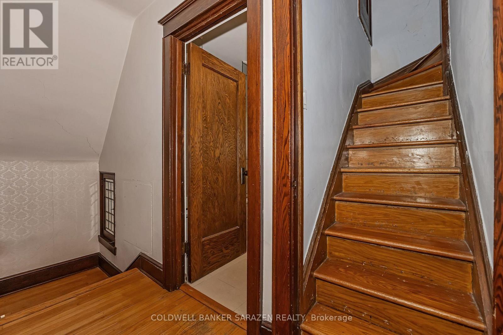 211 B MELROSE AVENUE - 25