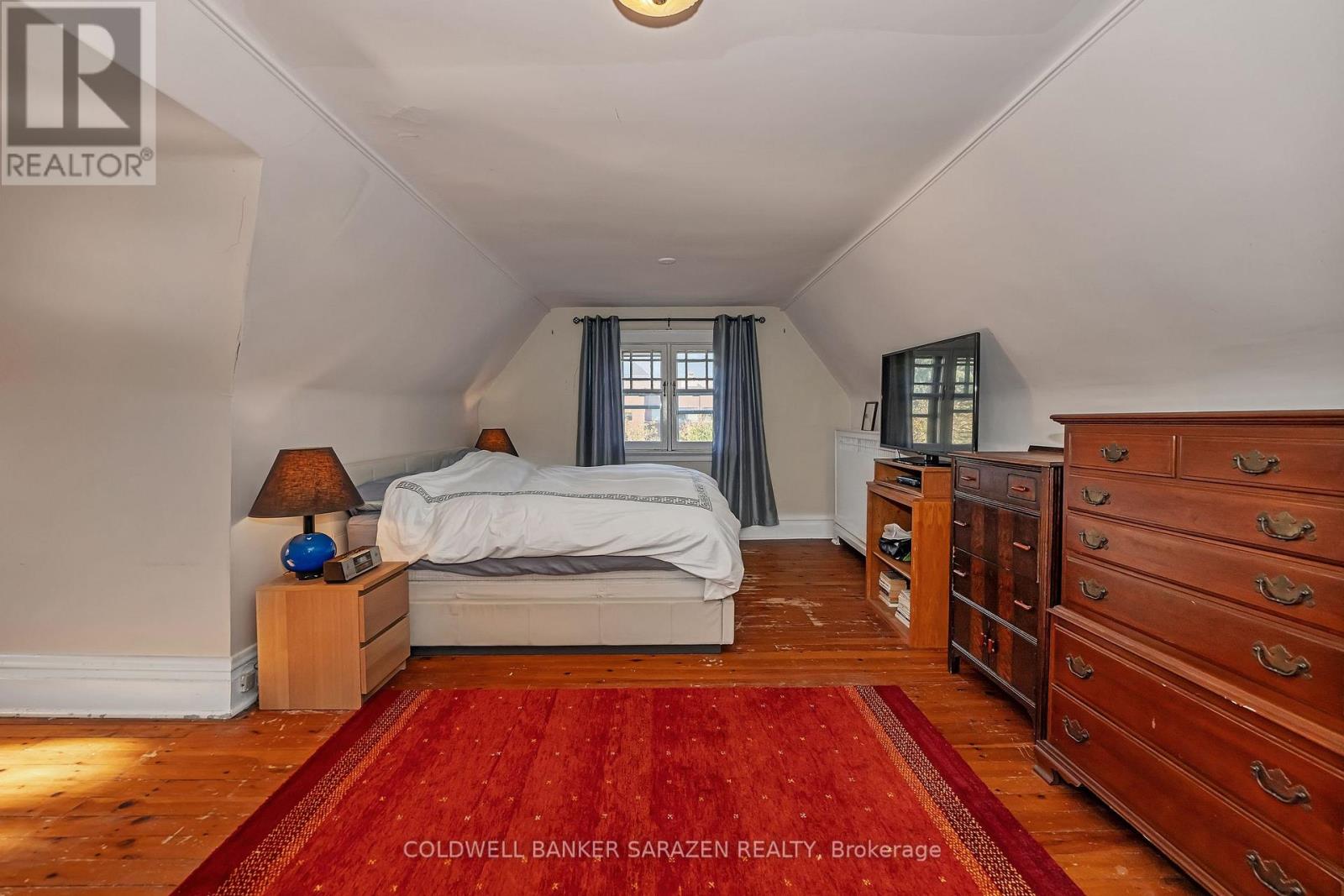 211 B MELROSE AVENUE - 26