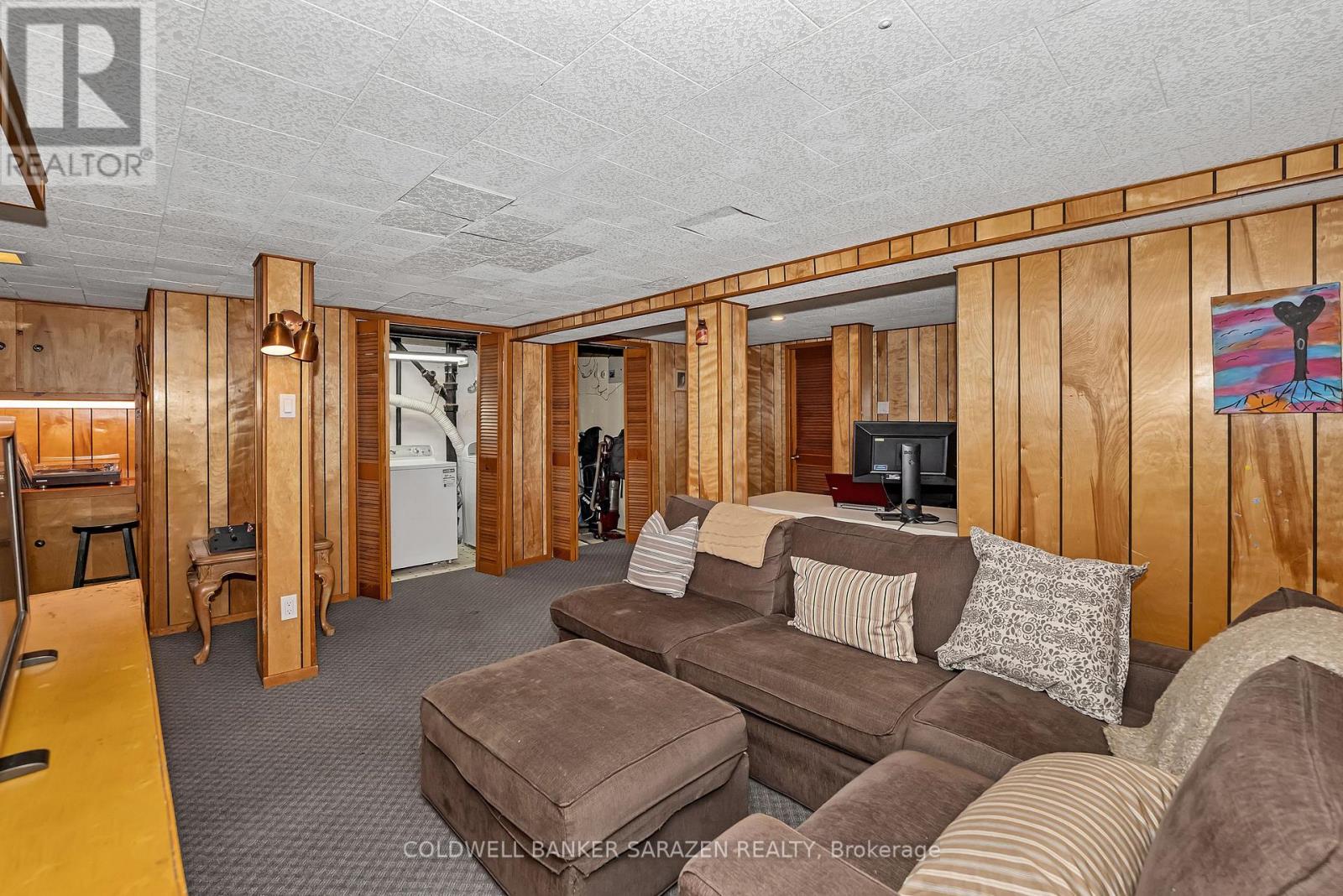 211 B MELROSE AVENUE - 36
