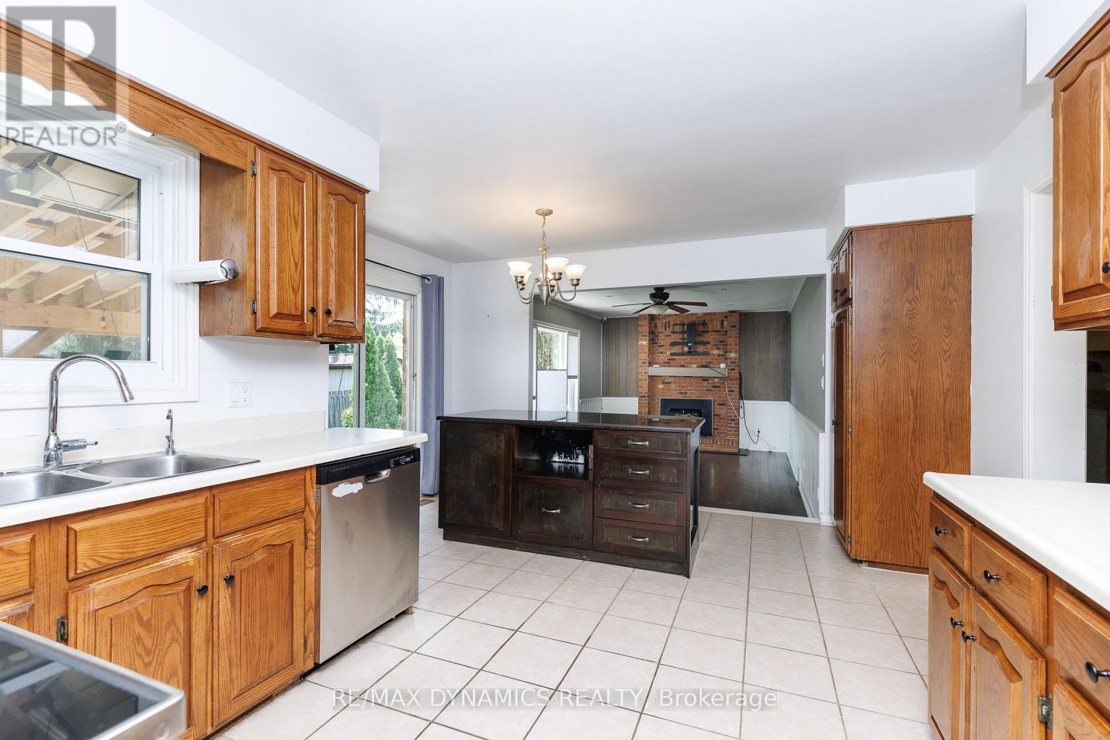 7362 WOODGATE STREET - 8