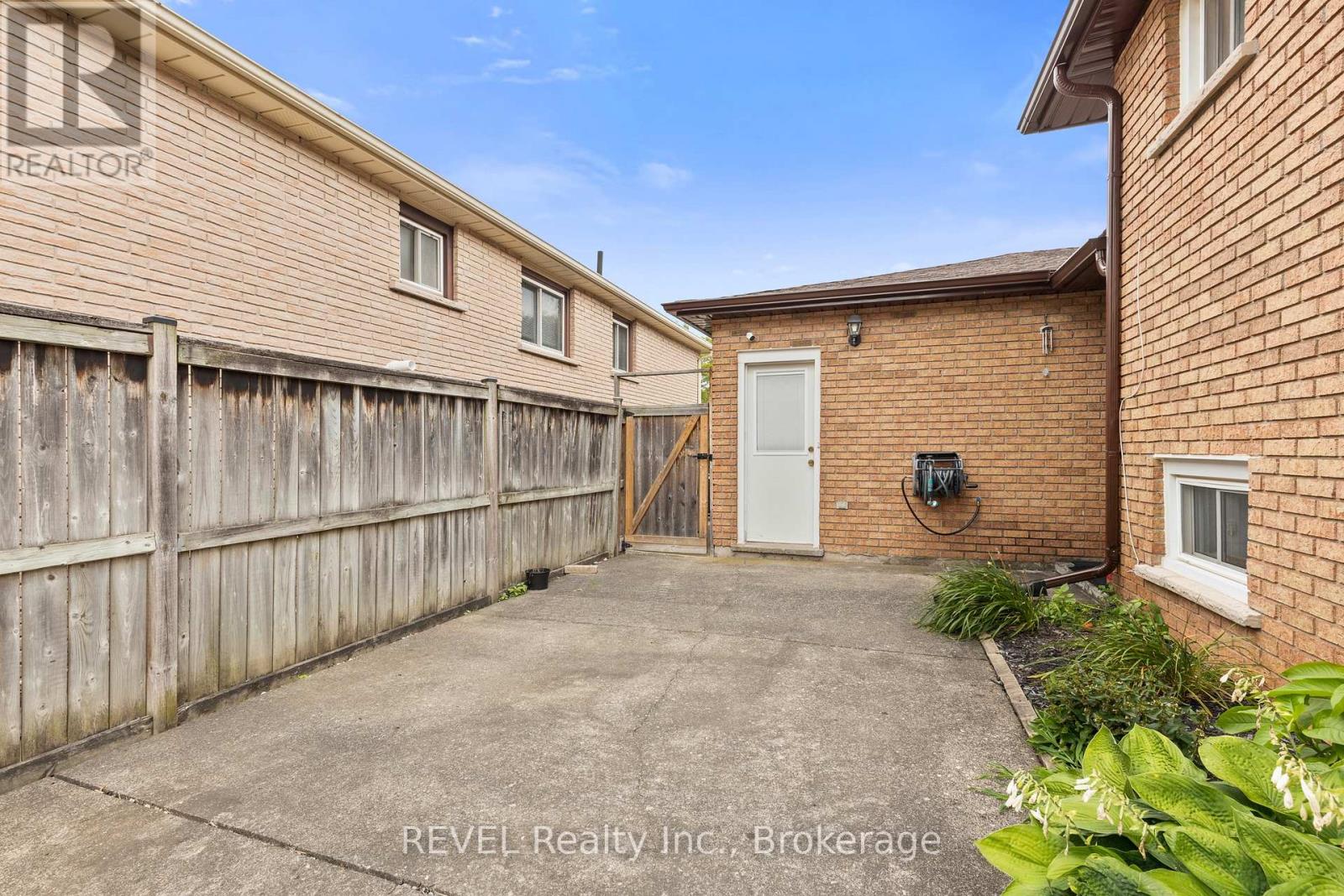 7782 BADGER ROAD - Image 23