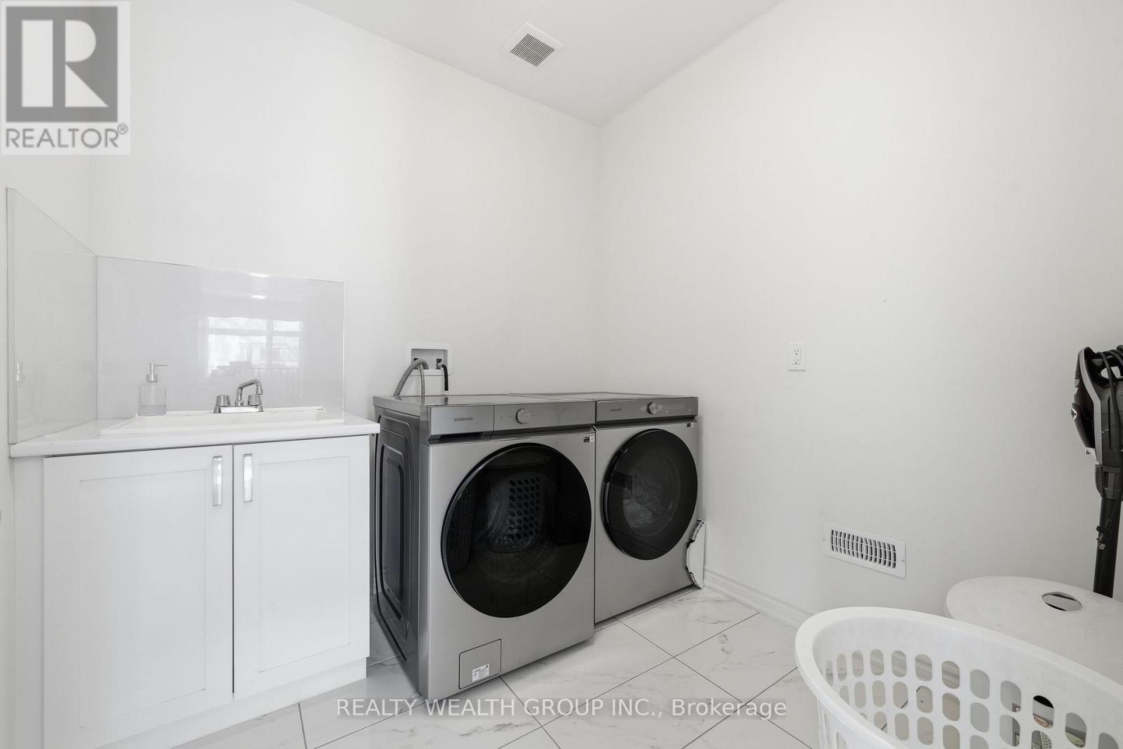 20 MAGNOLIA AVENUE - 32