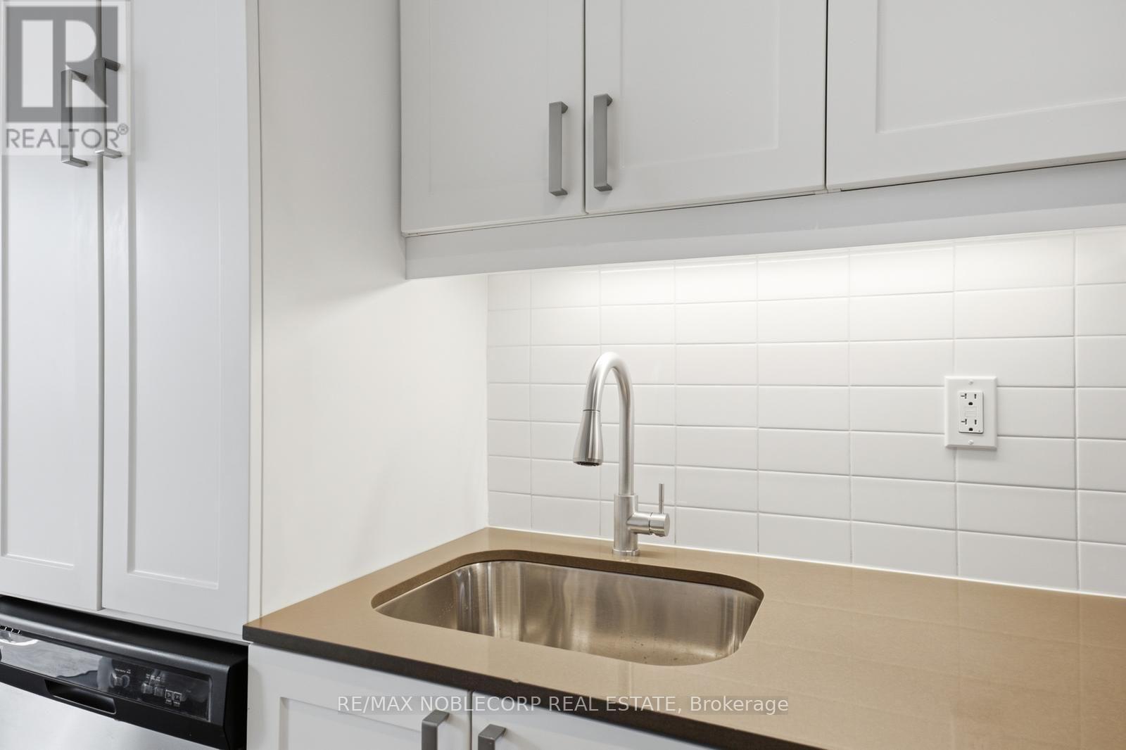 #308 7895 JANE STREET - Image 17