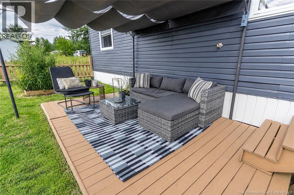 6 Holly Court - 23