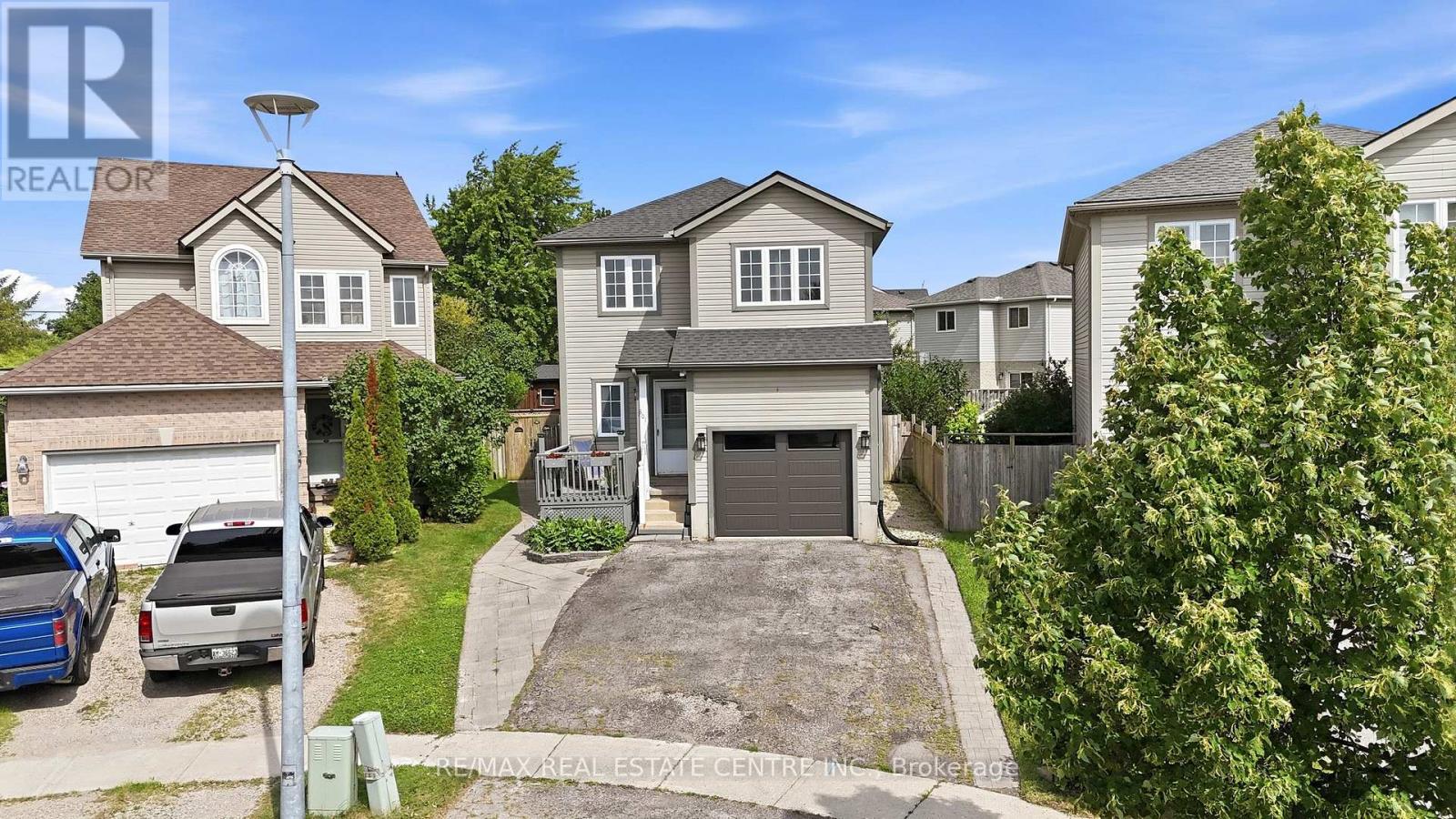 801 HUNTERS GATE CRESCENT - 1