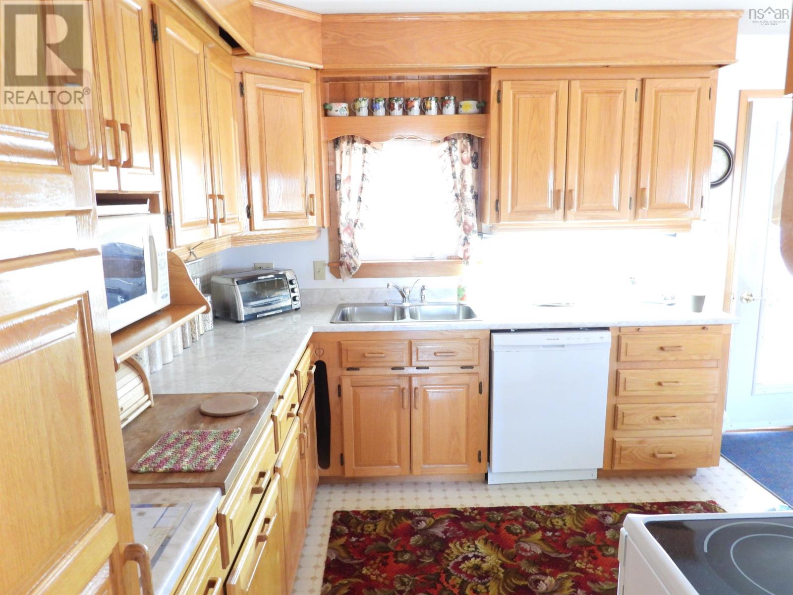 188 Seaman Street - 4