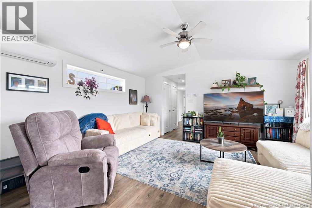 41 Rex Hurley Boulevard - Image 12