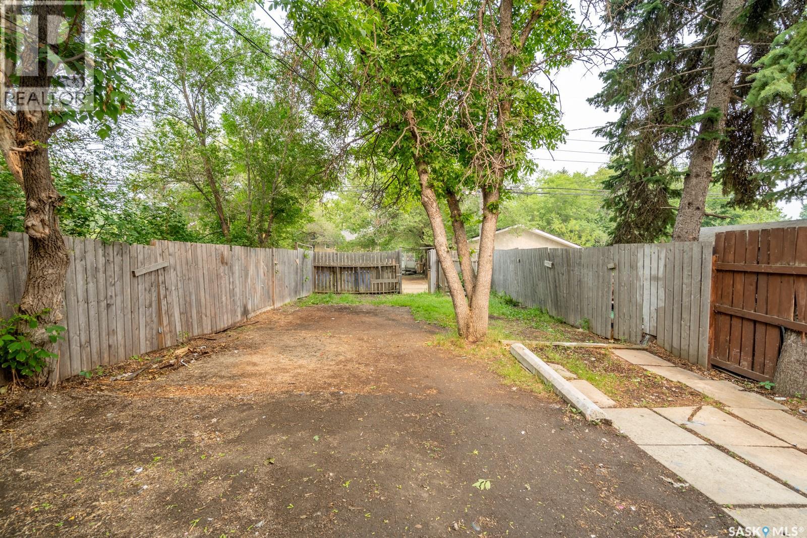 717 Montague STREET - 32